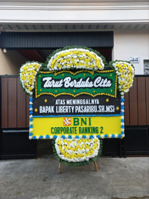 Papan Bunga Duka di Bukit Sangkal